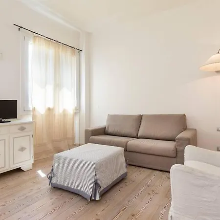 Stylish Flat 400 Mt From The Beach *